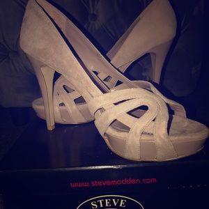 Steve Madden Blush Peep Toe Pumps